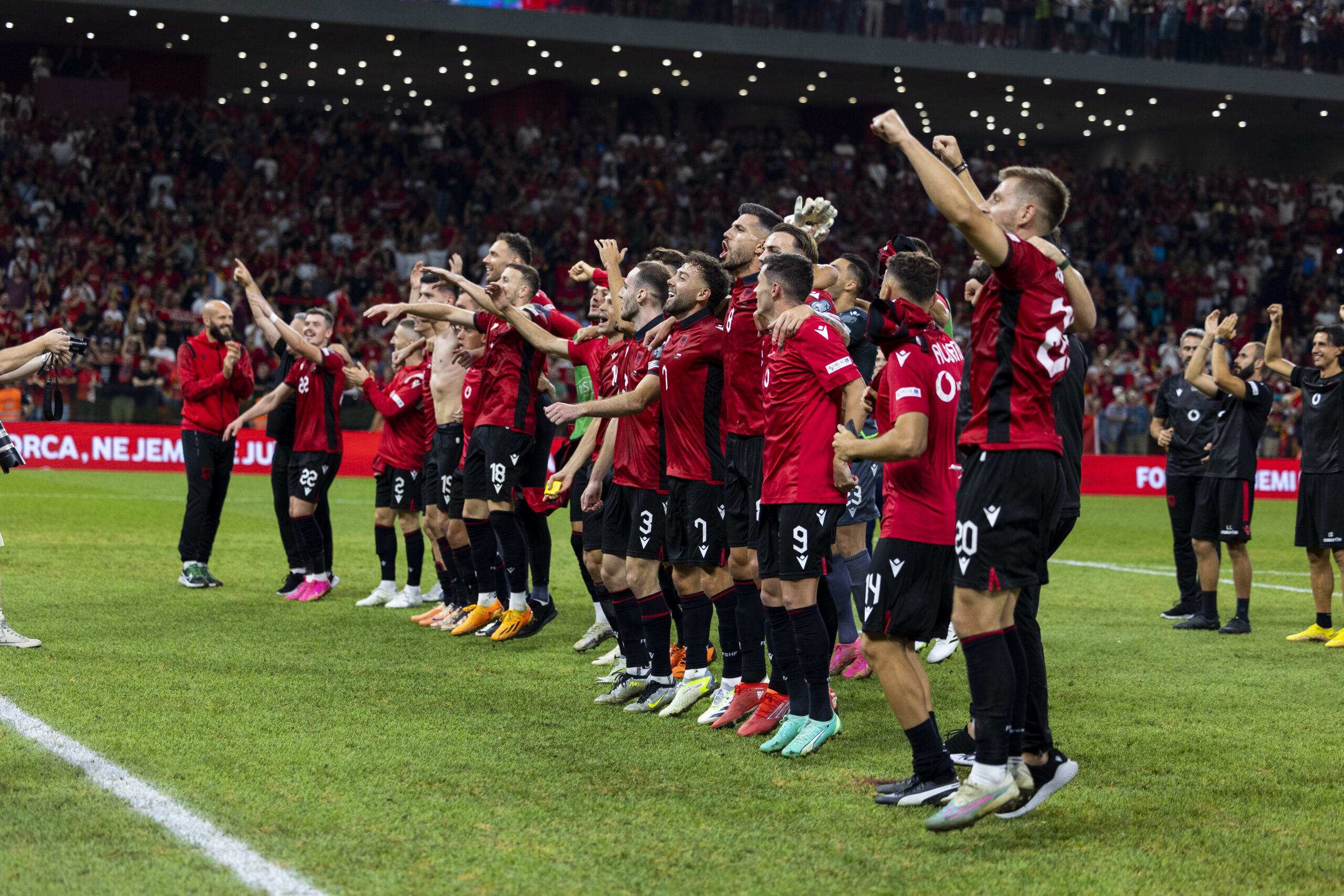 “Nderi i Kombit në Futboll”, çmimi për kombëtaren “Kuq e Zi”