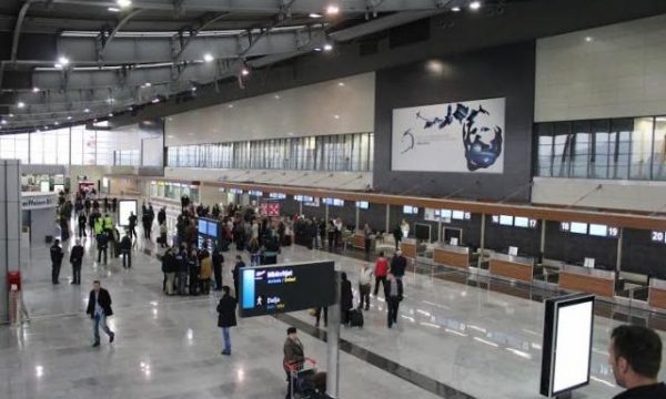 45 aeroplanë pritet sot të nisen nga Aeroporti i Prishtinës