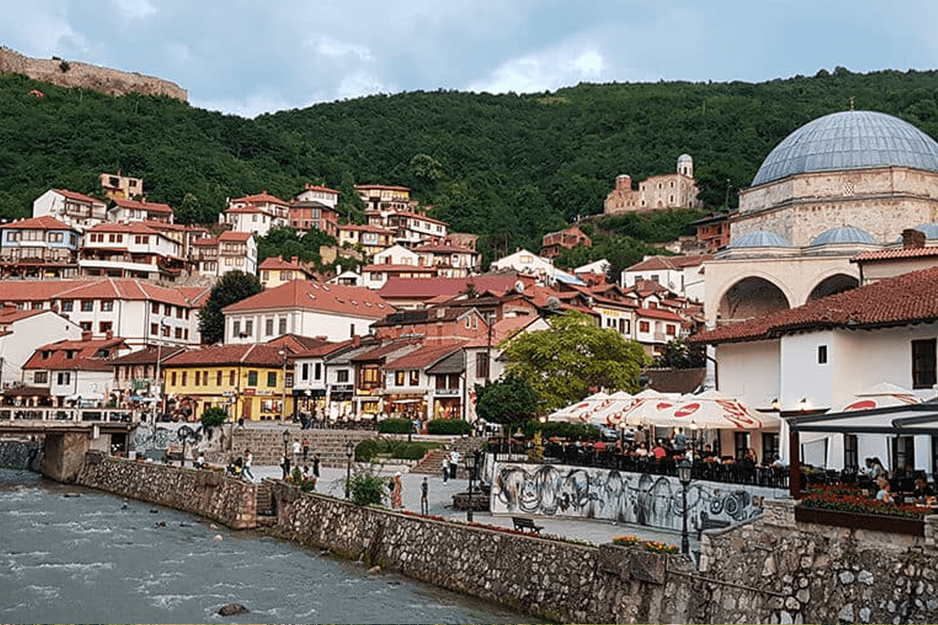 Prizrenin po e vizitojnë turistë nga Korea, Kina e Japonia