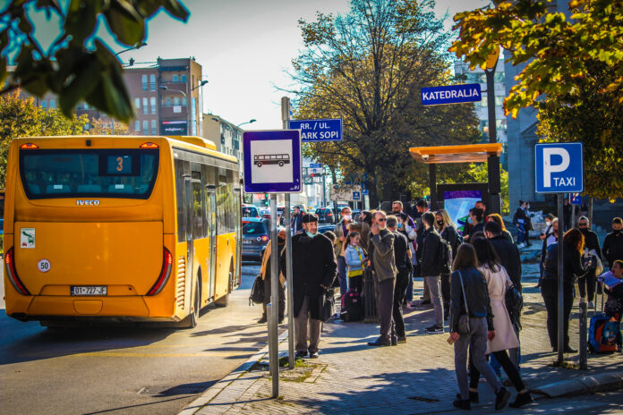 Nga nesër, autobusët e Trafikut Urban do të kenë edhe Wi-Fi