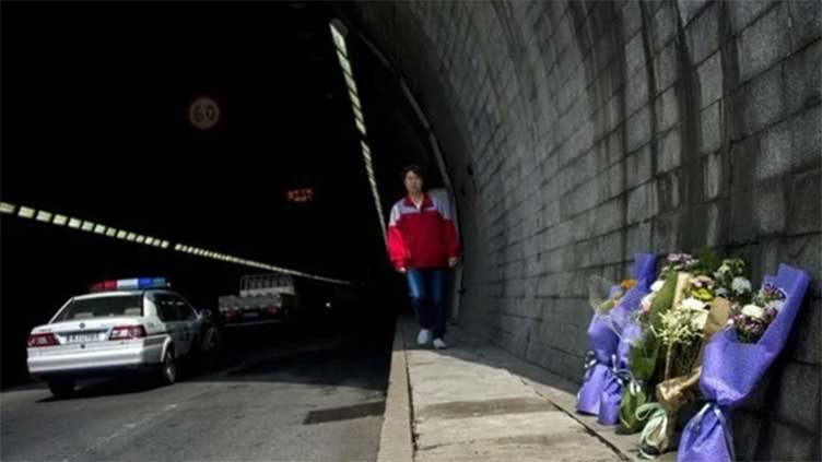 Autobusi përplaset me murin e tunelit në Kinë, 14 të vdekur