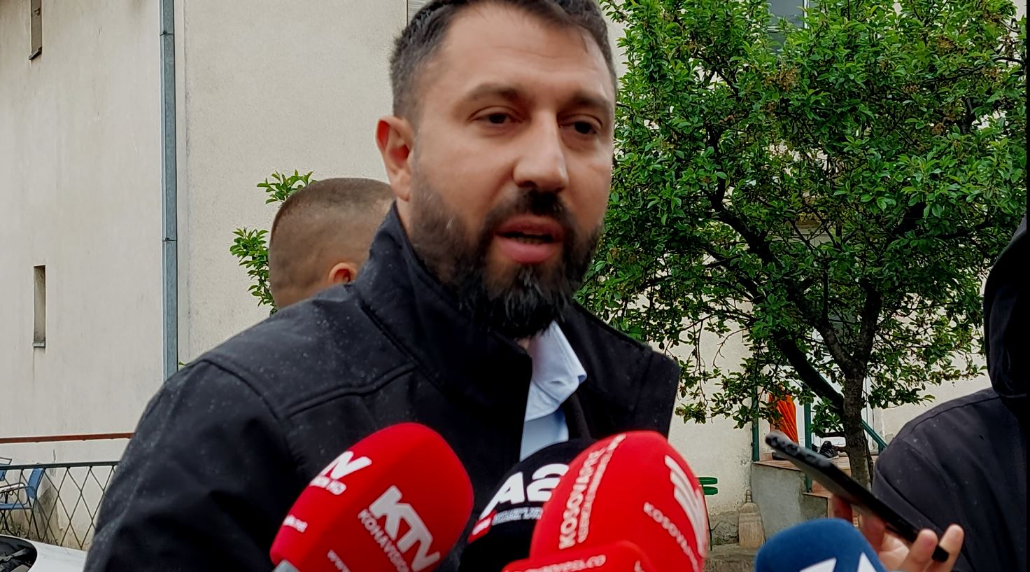 Krasniqi: Lista Serbe dëshiron të ketë monopol mbi politikën e serbëve në Kosovë