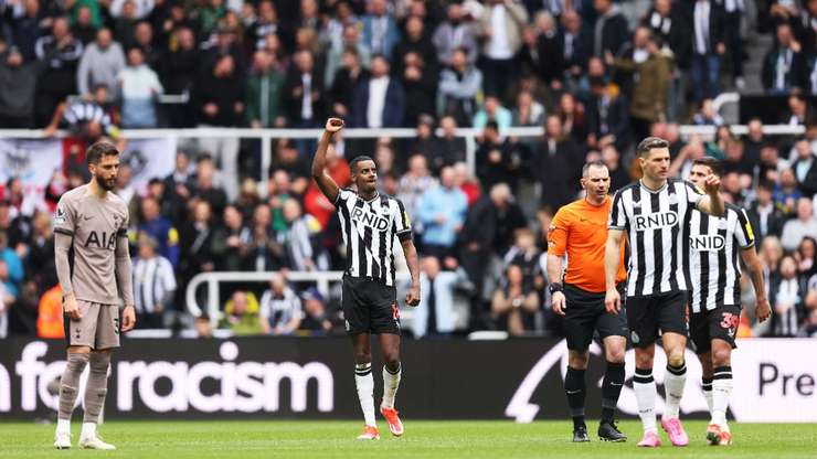 Newcastle me fitore komode ndaj Tottenhamit