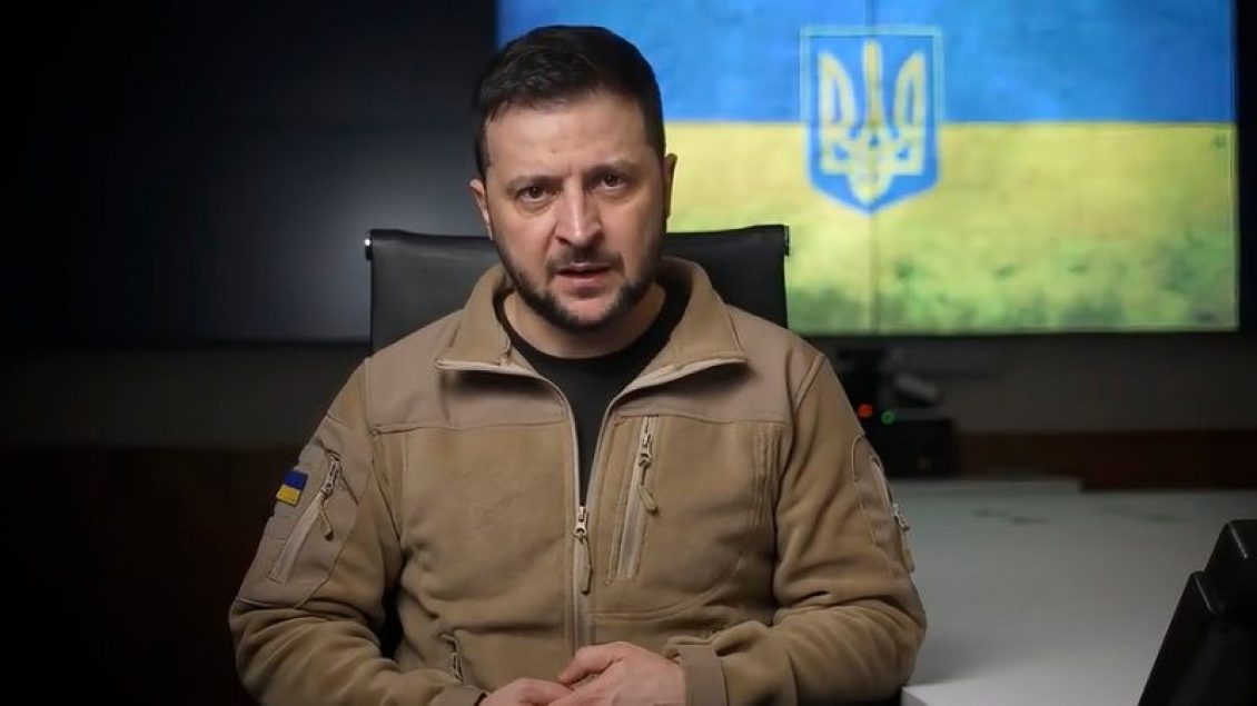 Zelensky nënshkruan ligjin e ri për mobilizimin ushtarak