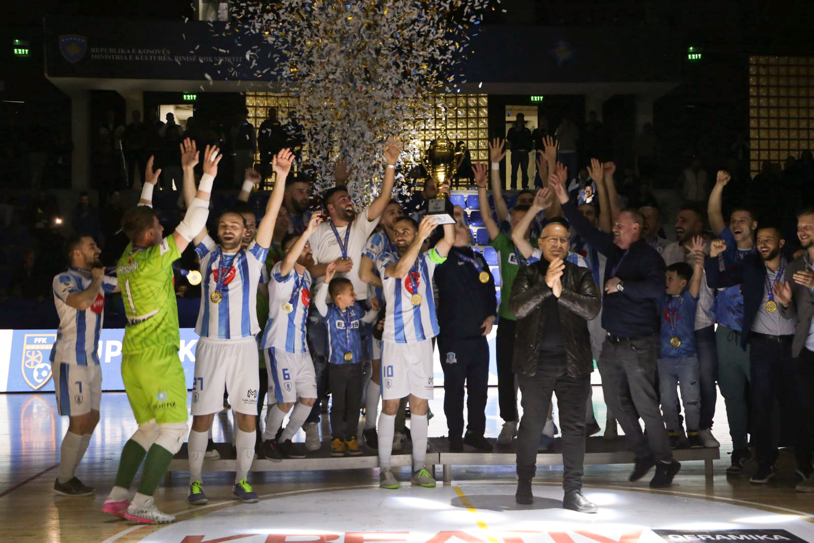 Presidenti Ademi uron FC Prishtina 01 për triumfin në finalen e Kupës në futsall