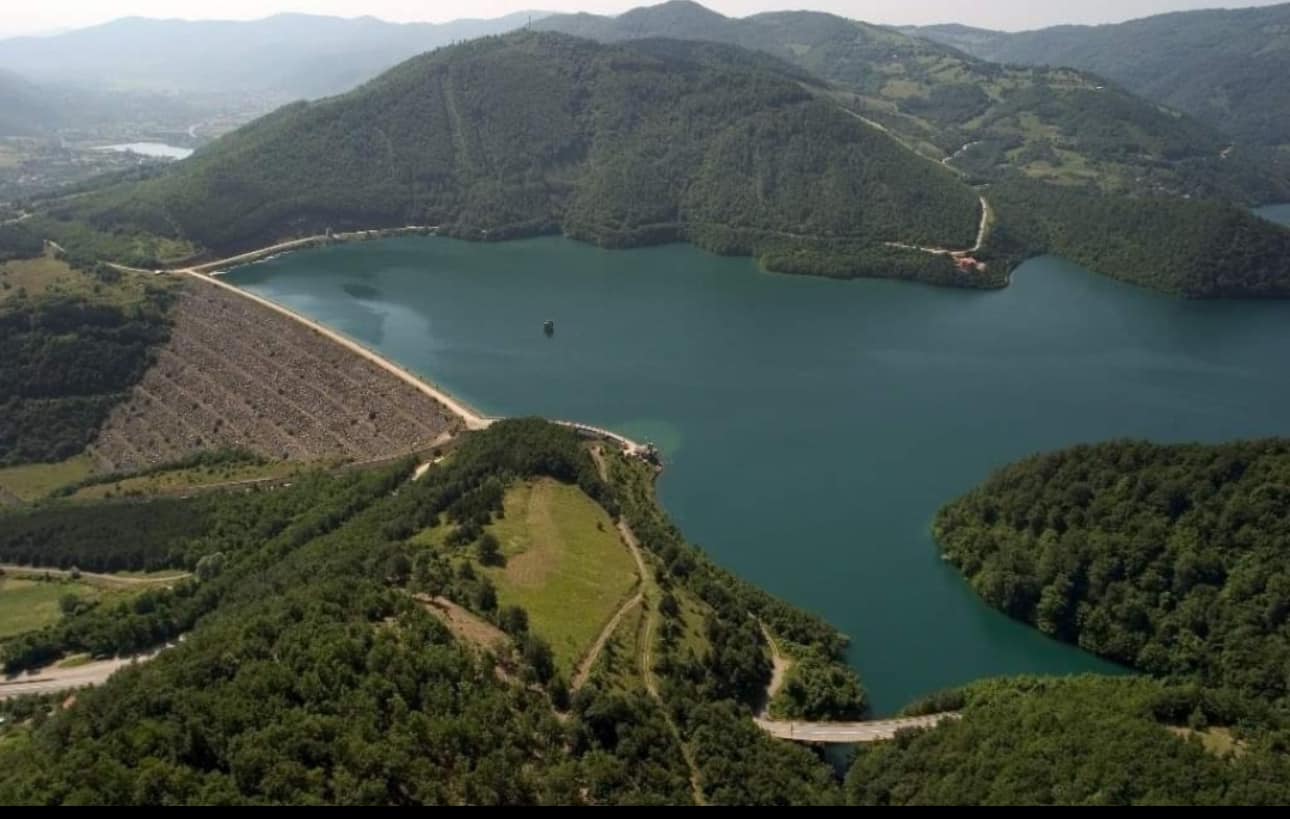 Liqeni i Ujmanit tashmë me simbole zyrtare të Kosovës (FOTO)