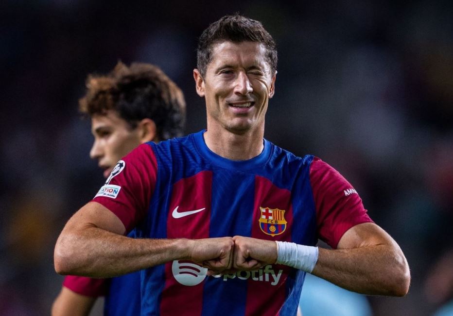 Lewandowski tregon se a po largohet nga Barcelona