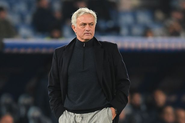 Mourinho i thotë “po” një transferimi në kampionatin turk