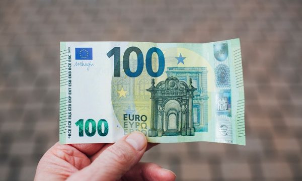 Sot dalin nga 100 euro për fëmijët dhe pensionistët