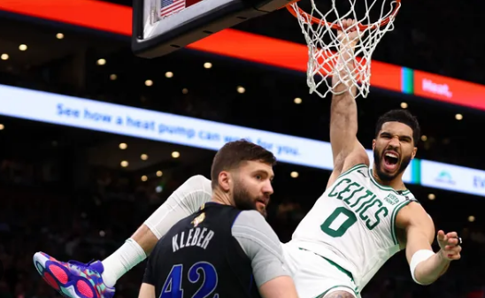 Bostoni drejt titullit në NBA, marrin edhe fitoren e dytë ndaj Dallasit