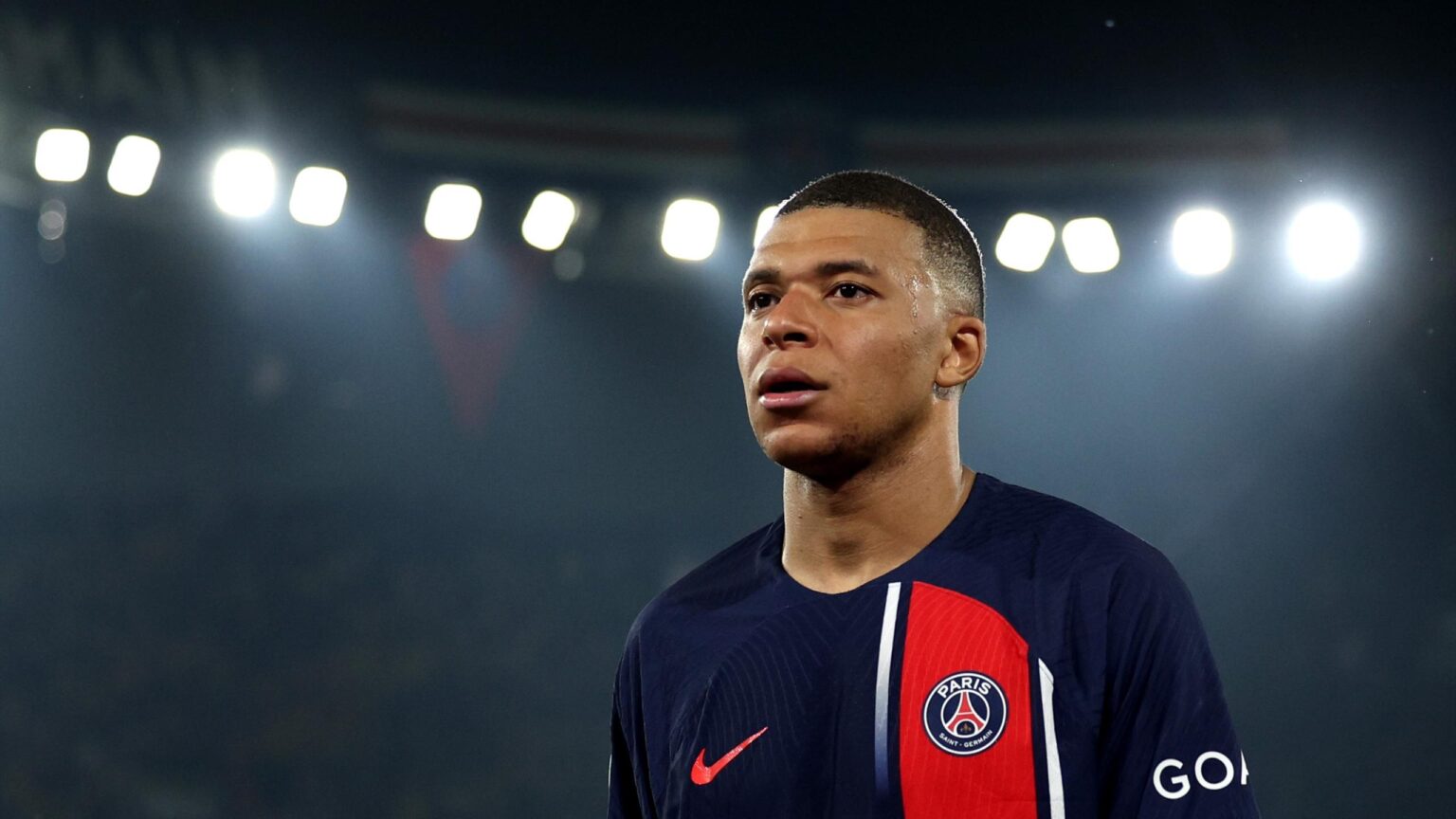 Mbappe dhe PSG përplasen për pagat e papaguara