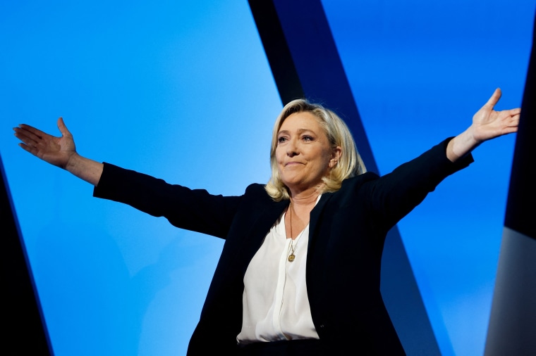 Sondazhet: Partia e Le Pen fiton rundin e parë të zgjedhjeve në Francë