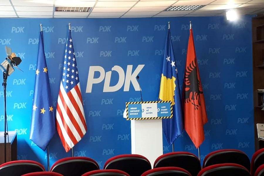 PDK: Vendimi i BE-së për vizat me pasaporta ilegale serbe është i dëmshëm, Qeveria dështoi të mbrojë interesin e shtetit