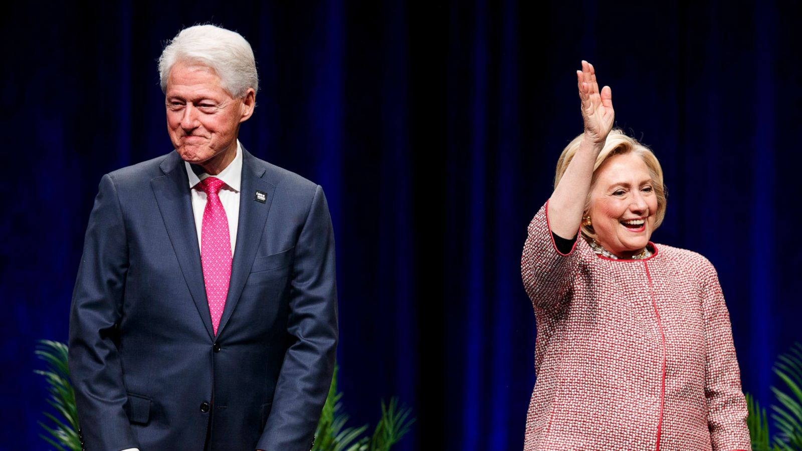 Bill dhe Hillary Clinton mbështesin kandidaturën e Harris për presidente të SHBA-së 