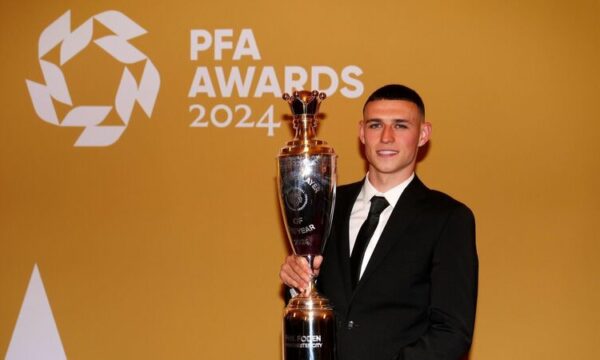 Phil Foden, më i miri i vitit nga PFA