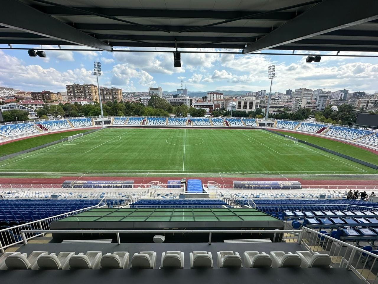 Presidenti i FFK-së poston foto të stadiumit ‘Fadil Vokrri’: Uroj Kombëtarja jonë ta nisë mbarë