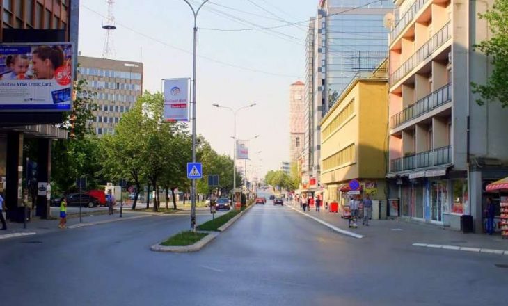 Të shtëna armësh në sheshin e Prishtinës, policia nis hetimet