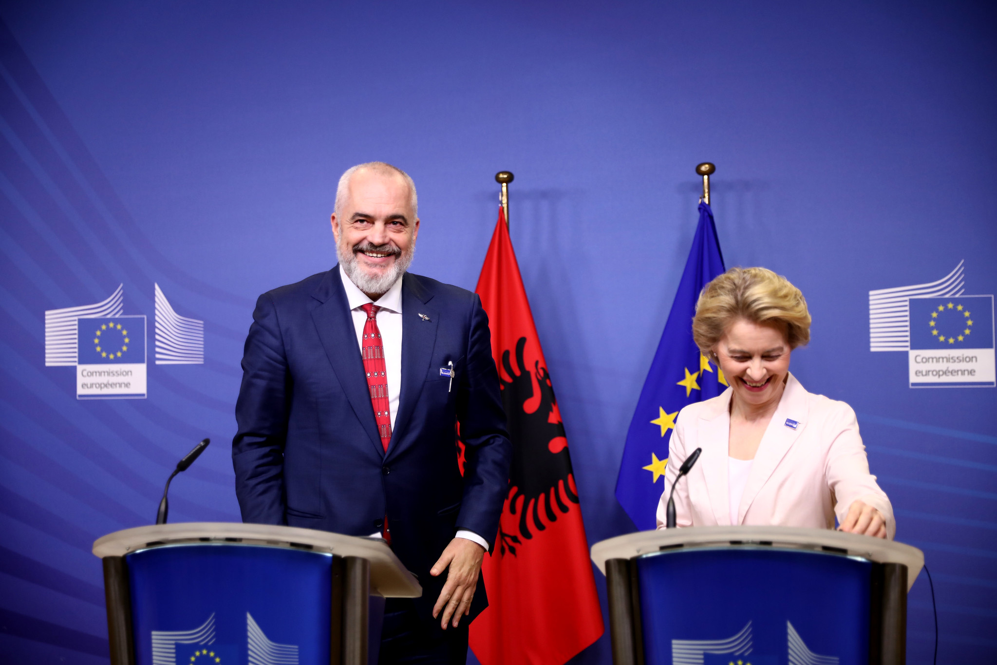 Von der Leyen në Tiranë: Zgjerimi, prioritet i mandatit tim të dytë