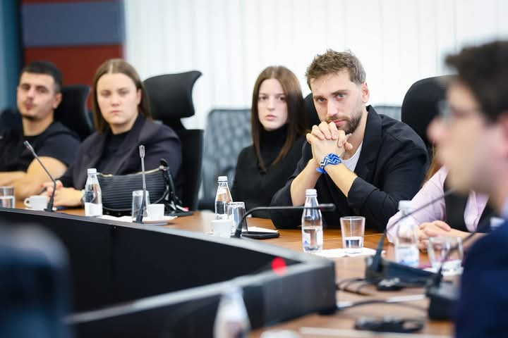 Murati priti në takim studentët e Fakultetit Ekonomik nga Kolegji AAB