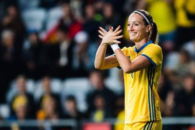 Kosovare Asllani shënon gol kundër Serbisë