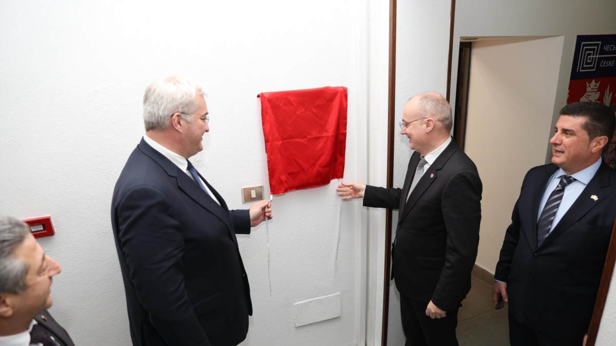 Shqipëria inauguron ambasadën e saj në Kiev