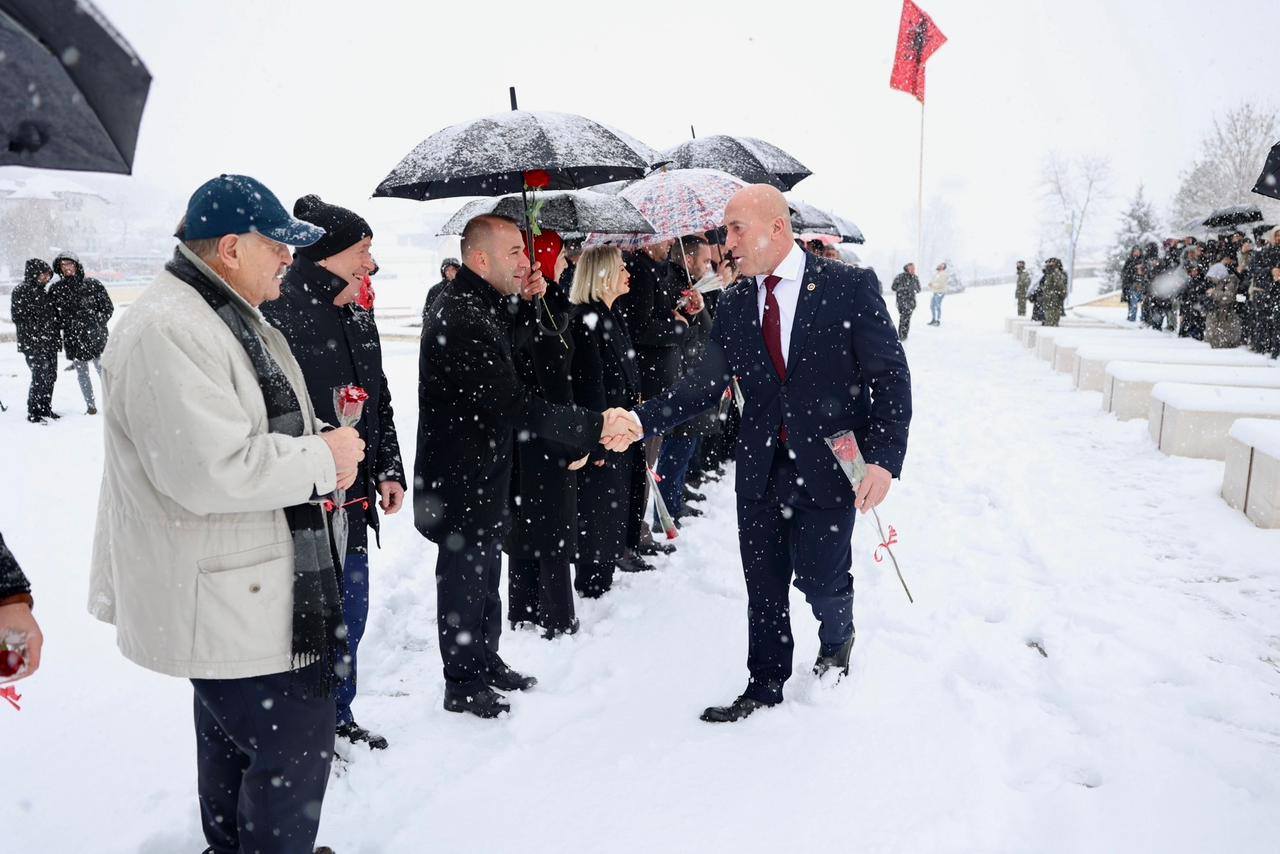 Haradinaj nis fushatën nga Prekazi