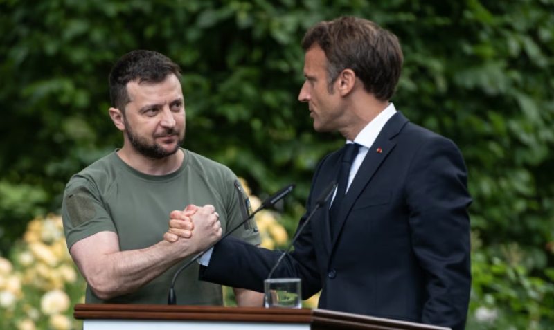 Zelensky dhe Macron diskutojnë për hyrjen e trupave franceze në Ukrainë