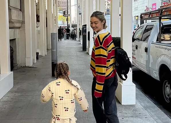 Gigi Hadid ndan foto të lezetshme me vajzën e saj