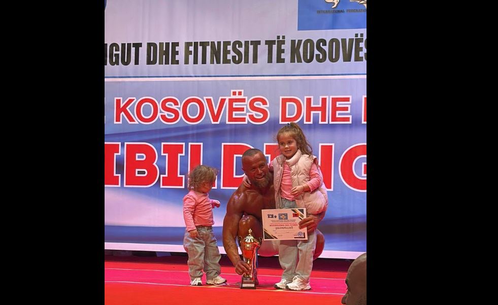 Egzon Shkololli shpallet Kampion i Kosovës në kategorinë Men’s Physique -174cm Egzon Shkololli shpallet Kampion i Kosovës në kategorinë Men’s Physique -174cm