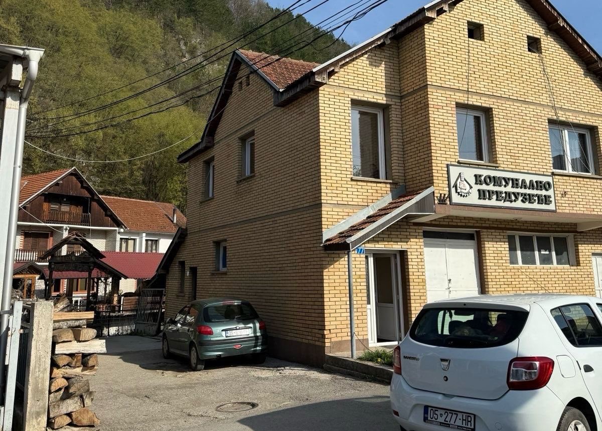 Kosova mbyll sërish institucione të Serbisë Kosova mbyll sërish institucione të Serbisë