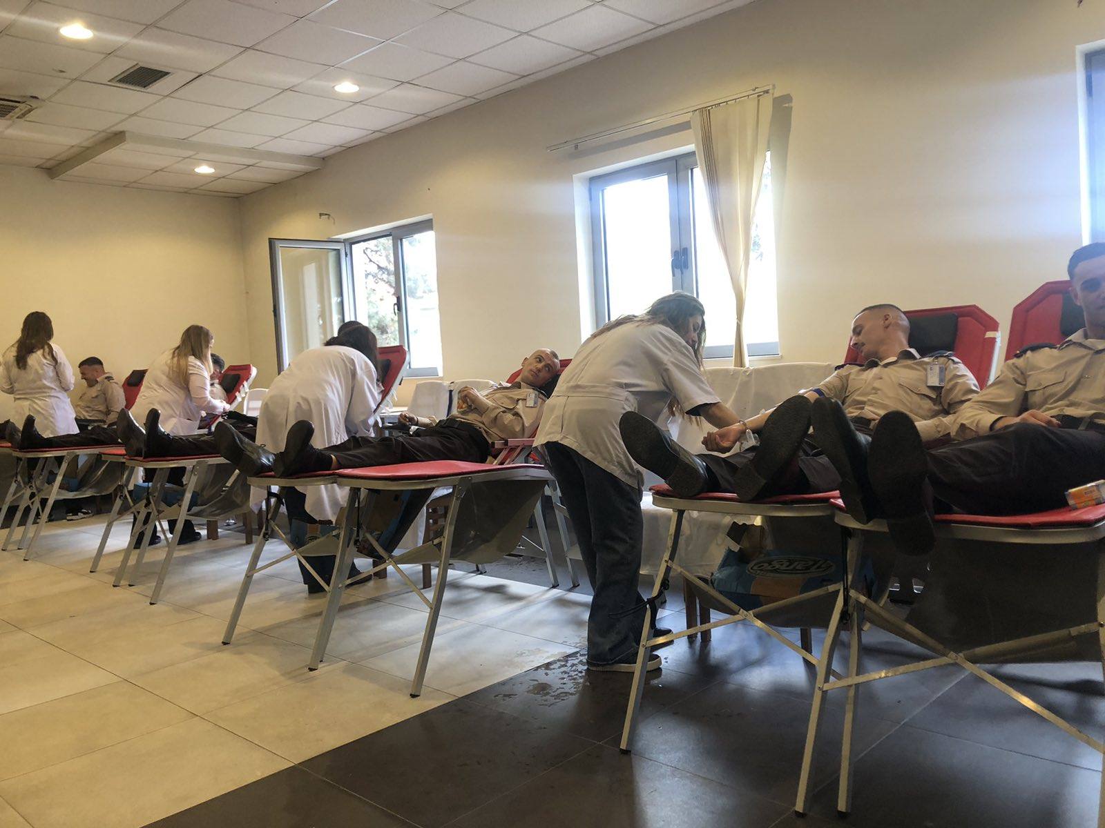 Policia e Kosovës organizoi aksion vullnetar për dhurimin e gjakut Policia e Kosovës organizoi aksion vullnetar për dhurimin e gjakut