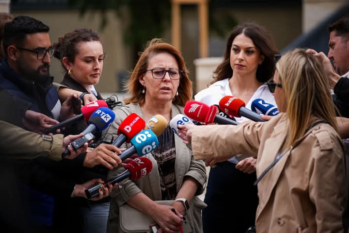 LDK-ja dorëzon kallëzim penal ndaj Kurtit dhe ministrave në detyrë LDK-ja dorëzon kallëzim penal ndaj Kurtit dhe ministrave në detyrë