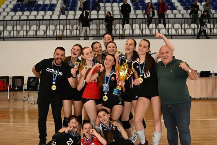 Vajzat e KV Vëllaznimi, kampione të Kosovës në U16 Vajzat e KV Vëllaznimi, kampione të Kosovës në U16