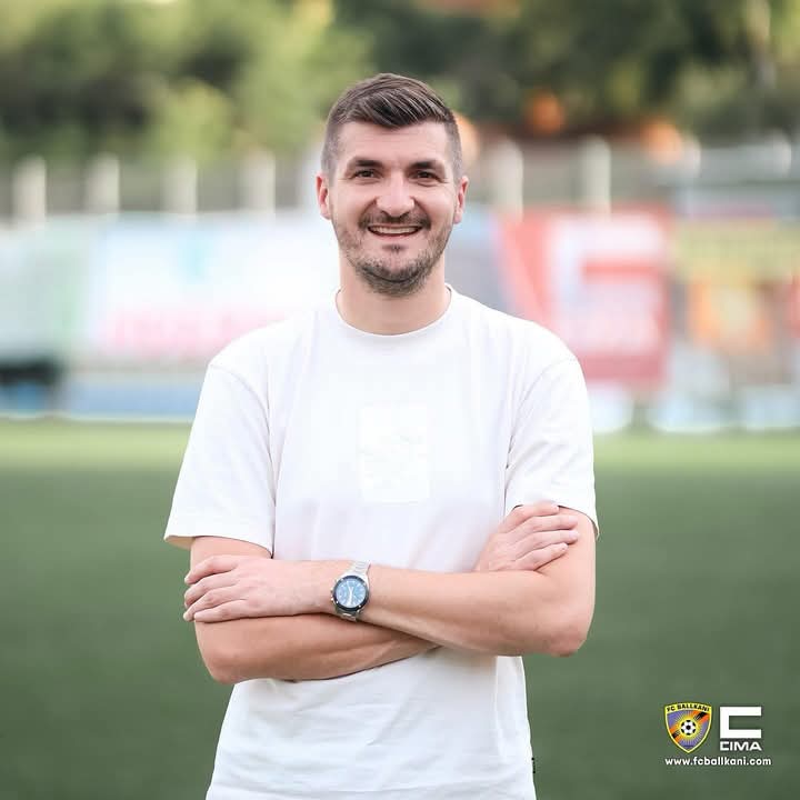 Ballkani i ndan rrugët me drejtorin sportiv Omer Bunjaku Ballkani i ndan rrugët me drejtorin sportiv Omer Bunjaku