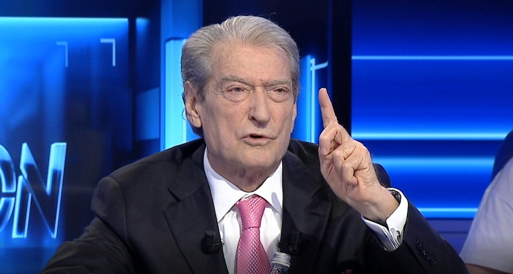 Sali Berisha zbulon përfundimisht se kur do të tërhiqet nga politika Sali Berisha zbulon përfundimisht se kur do të tërhiqet nga politika