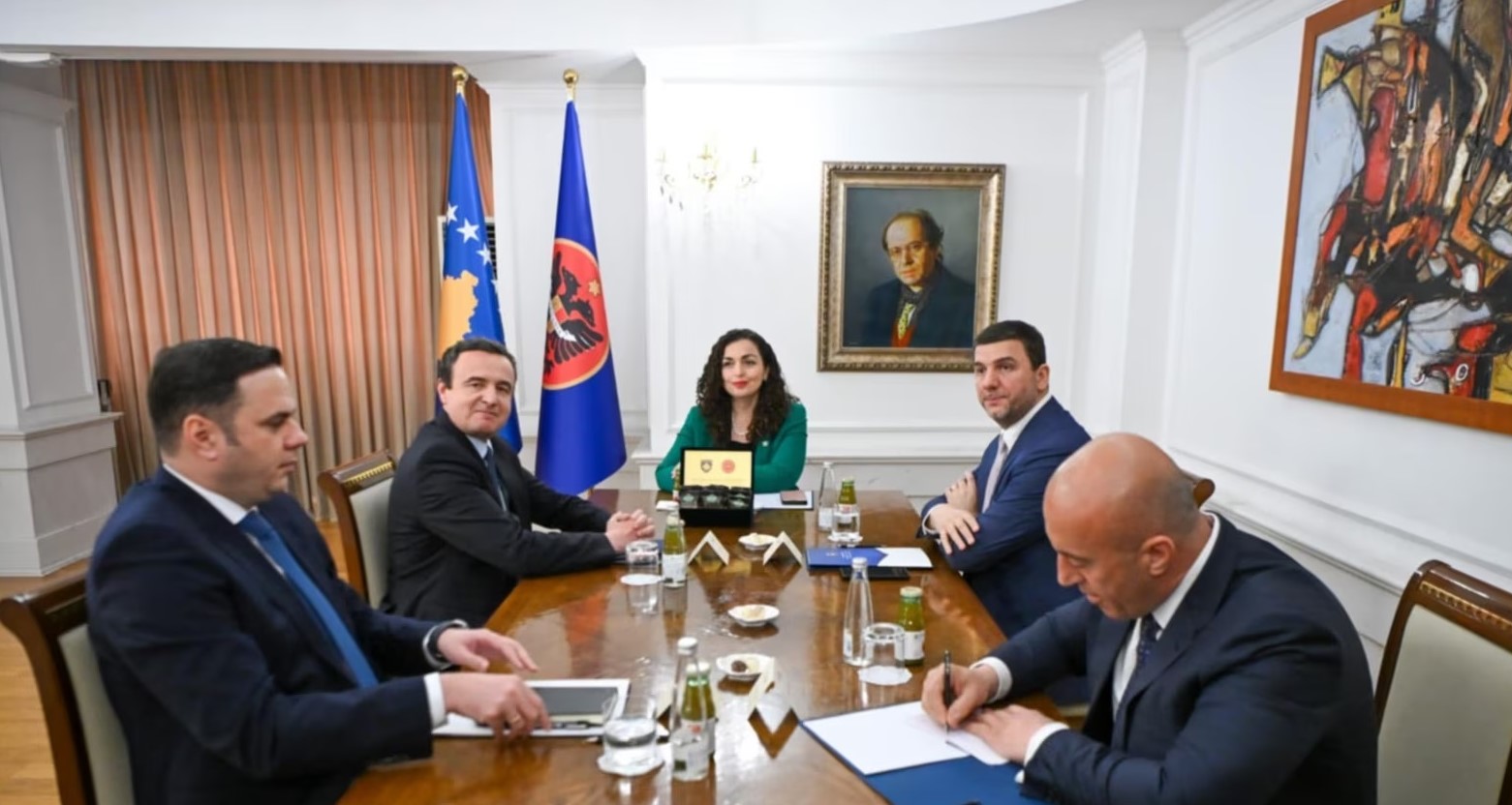 S’ka përparim në zhbllokimin e ngërçit në Kuvend S’ka përparim në zhbllokimin e ngërçit në Kuvend
