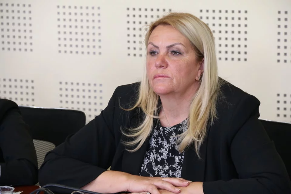 Kadrijaj: Nesër i drejtohemi Kushtetueses për punën e moskonstituimit Kadrijaj: Nesër i drejtohemi Kushtetueses për punën e moskonstituimit