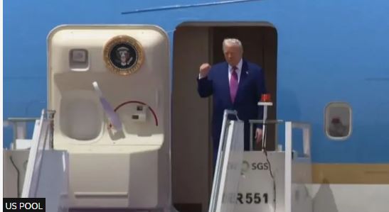Trump arrin në Arabinë Saudite në udhëtimin e parë të madh të mandatit të dytë Trump arrin në Arabinë Saudite në udhëtimin e parë të madh të mandatit të dytë