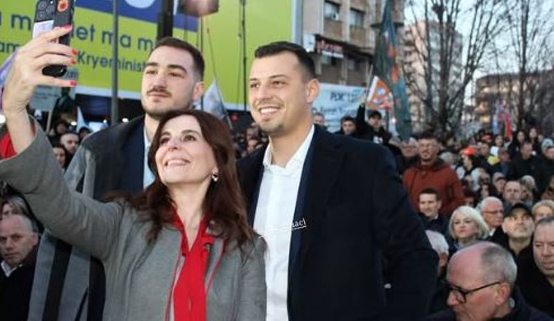 Çitaku publikon fotografi me djalin e Thaçit dhe atë të Veselit Çitaku publikon fotografi me djalin e Thaçit dhe atë të Veselit