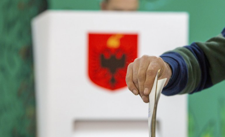 Zgjedhjet në Shqipëri: BE përshëndet mbarëvajtjen, por thekson nevojën për reforma Zgjedhjet në Shqipëri: BE përshëndet mbarëvajtjen, por thekson nevojën për reforma