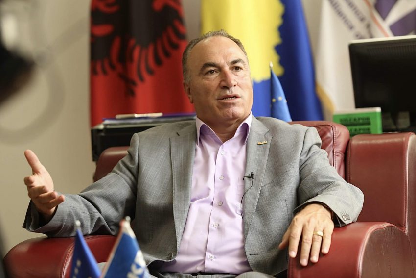 Rritje e energjisë: AKB kërkon pezullim të vendimit ose përshkallëzim të protestave Rritje e energjisë: AKB kërkon pezullim të vendimit ose përshkallëzim të protestave