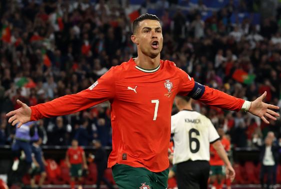 40-vjeçari Ronaldo e çon Portugalinë në finale të Ligës A të Kombeve 40-vjeçari Ronaldo e çon Portugalinë në finale të Ligës A të Kombeve