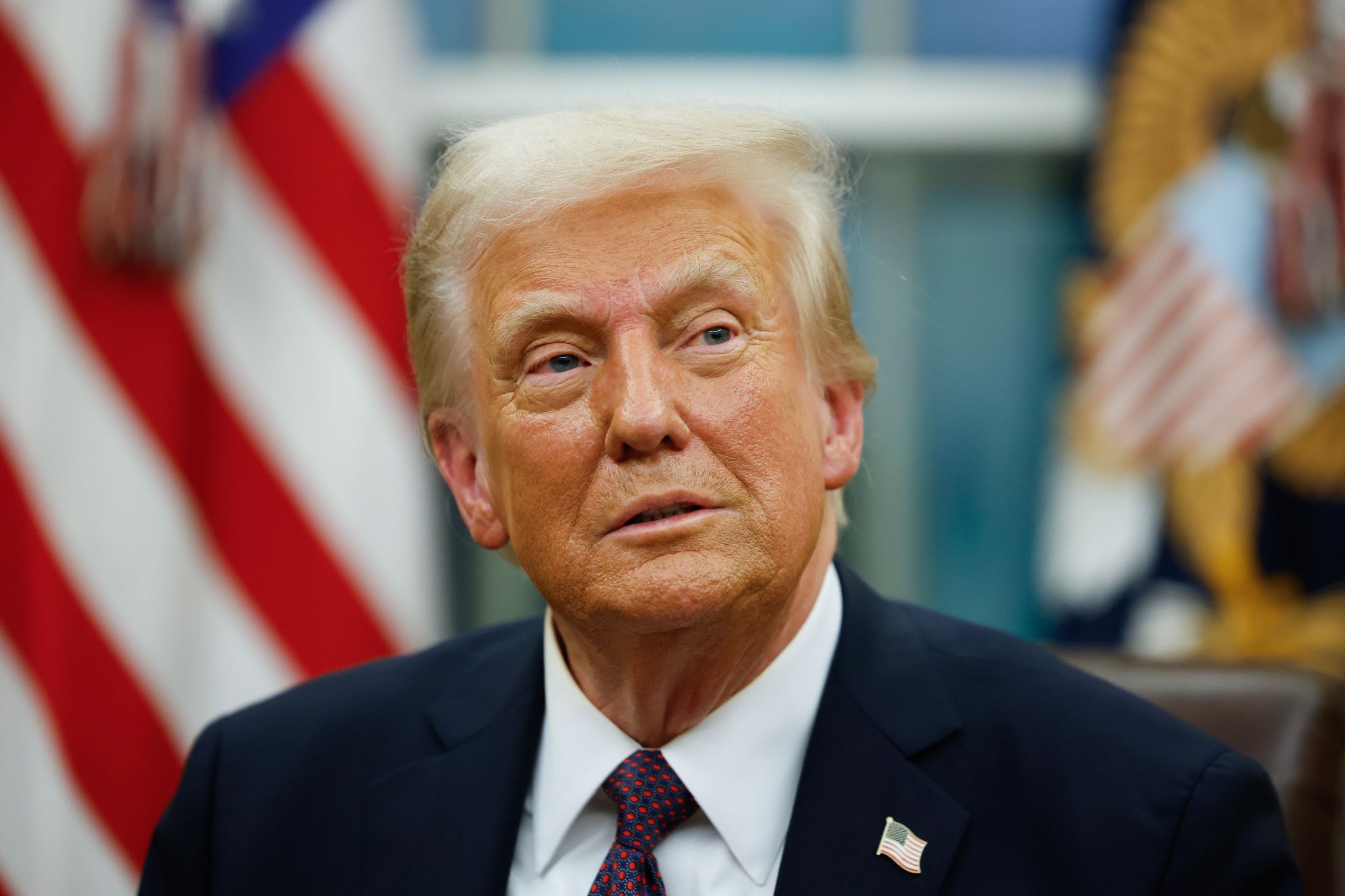 Trump parasheh ‘Aktin e kryengritjes’ nëse protestat kalojnë në dhunë Trump parasheh ‘Aktin e kryengritjes’ nëse protestat kalojnë në dhunë