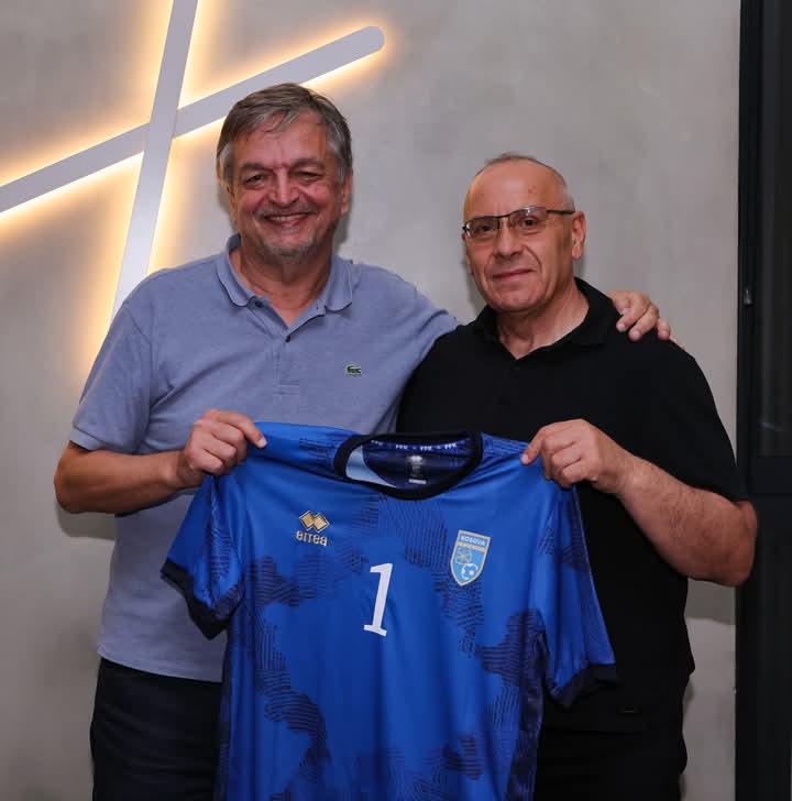 Presidenti Ademi pret në takim Jérôme Champagne, përkrahës i madh i futbollit të Kosovës Presidenti Ademi pret në takim Jérôme Champagne, përkrahës i madh i futbollit të Kosovës