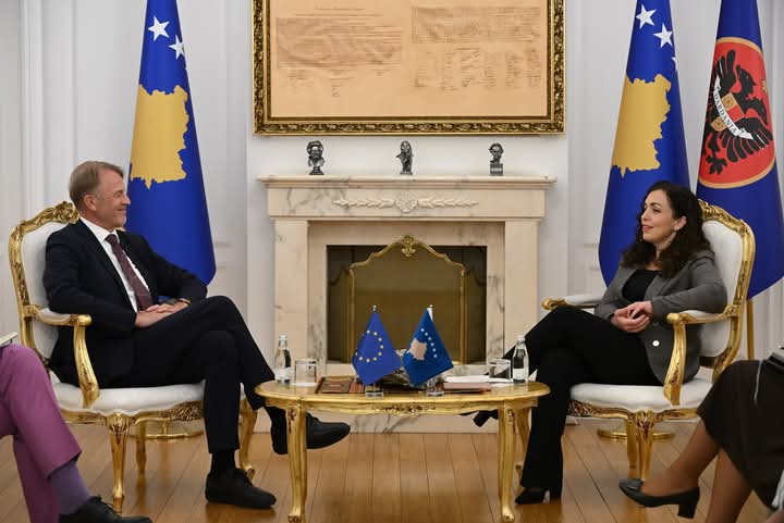 Osmani takon shefin e BE-së, flasin për konstituimin e institucioneve të reja Osmani takon shefin e BE-së, flasin për konstituimin e institucioneve të reja