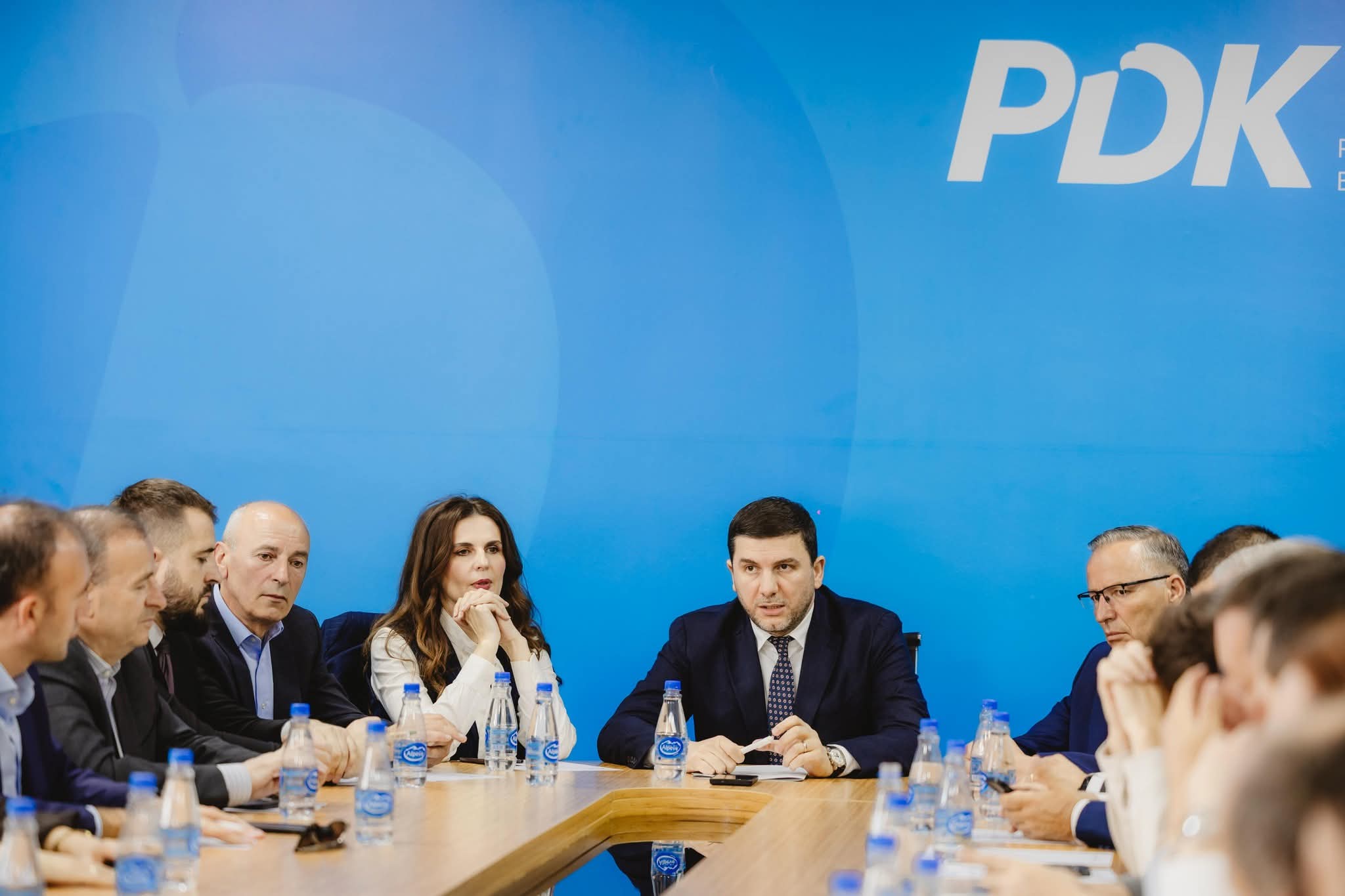 PDK: ZRRE në shërbim të monopolëve, jo të qytetarëve PDK: ZRRE në shërbim të monopolëve, jo të qytetarëve