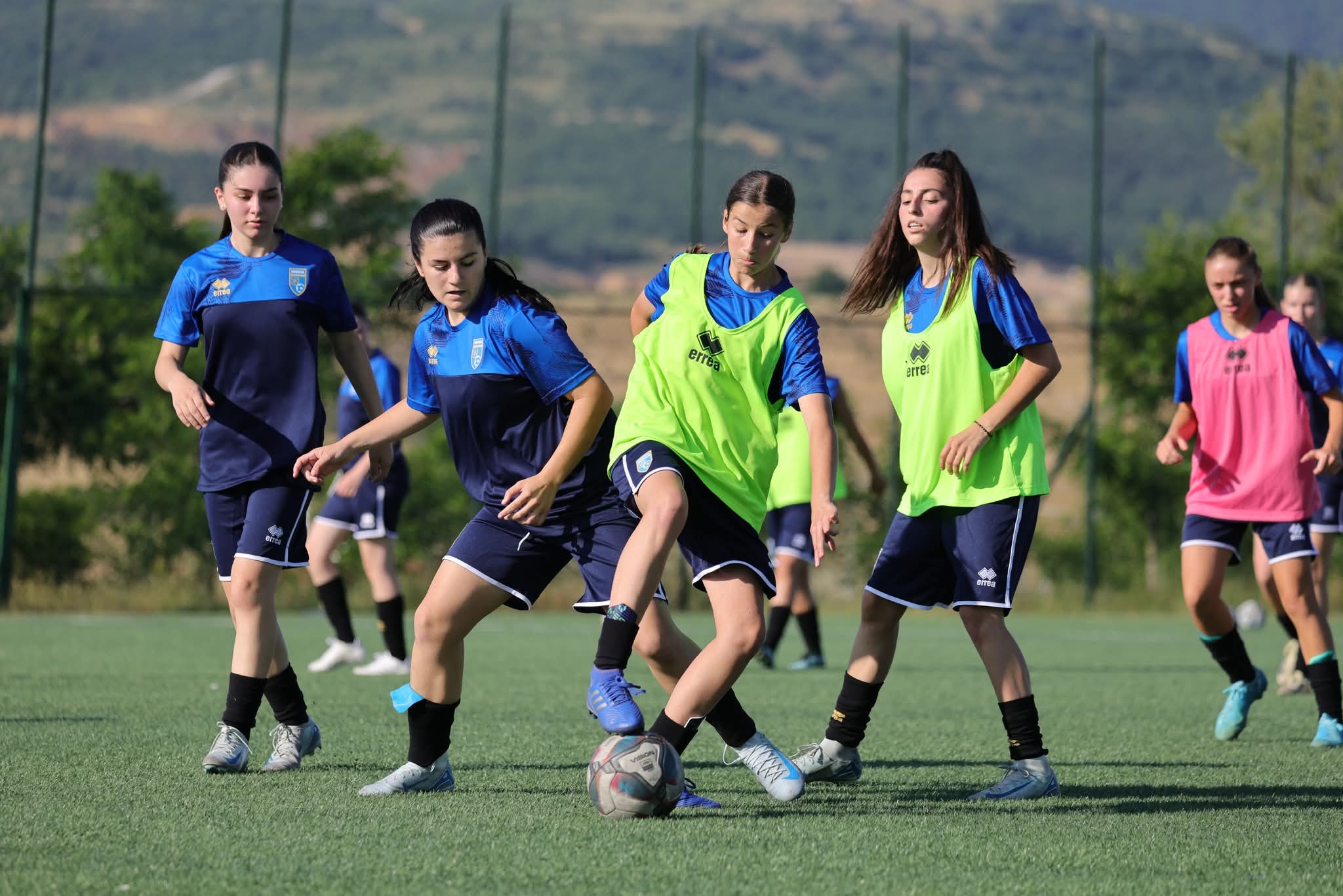 Kombëtarja U17 e vajzave nis grumbullimin treditor Kombëtarja U17 e vajzave nis grumbullimin treditor