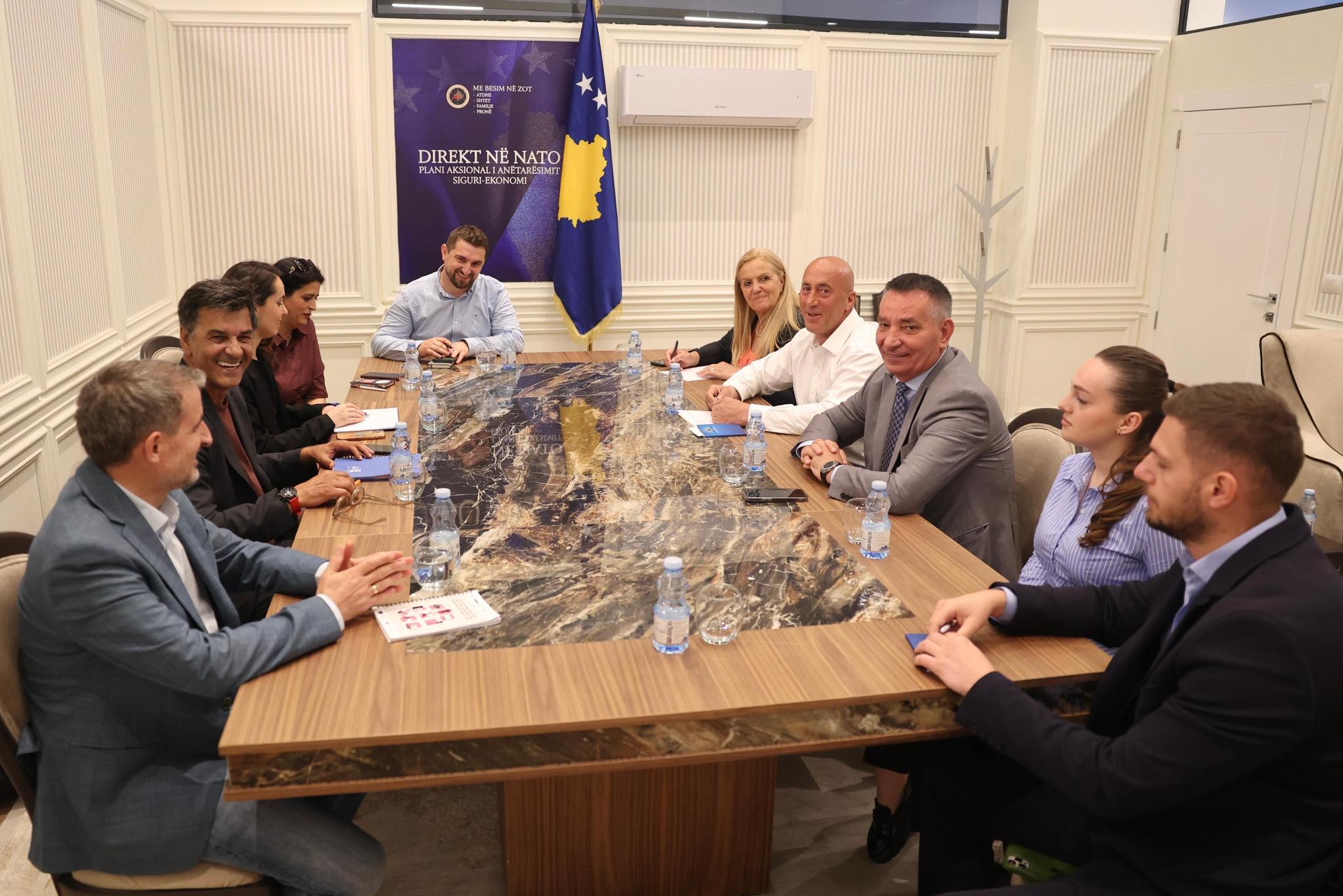 Haradinaj me KDI: Bllokada e VV-së, e dëmshme Haradinaj me KDI: Bllokada e VV-së, e dëmshme