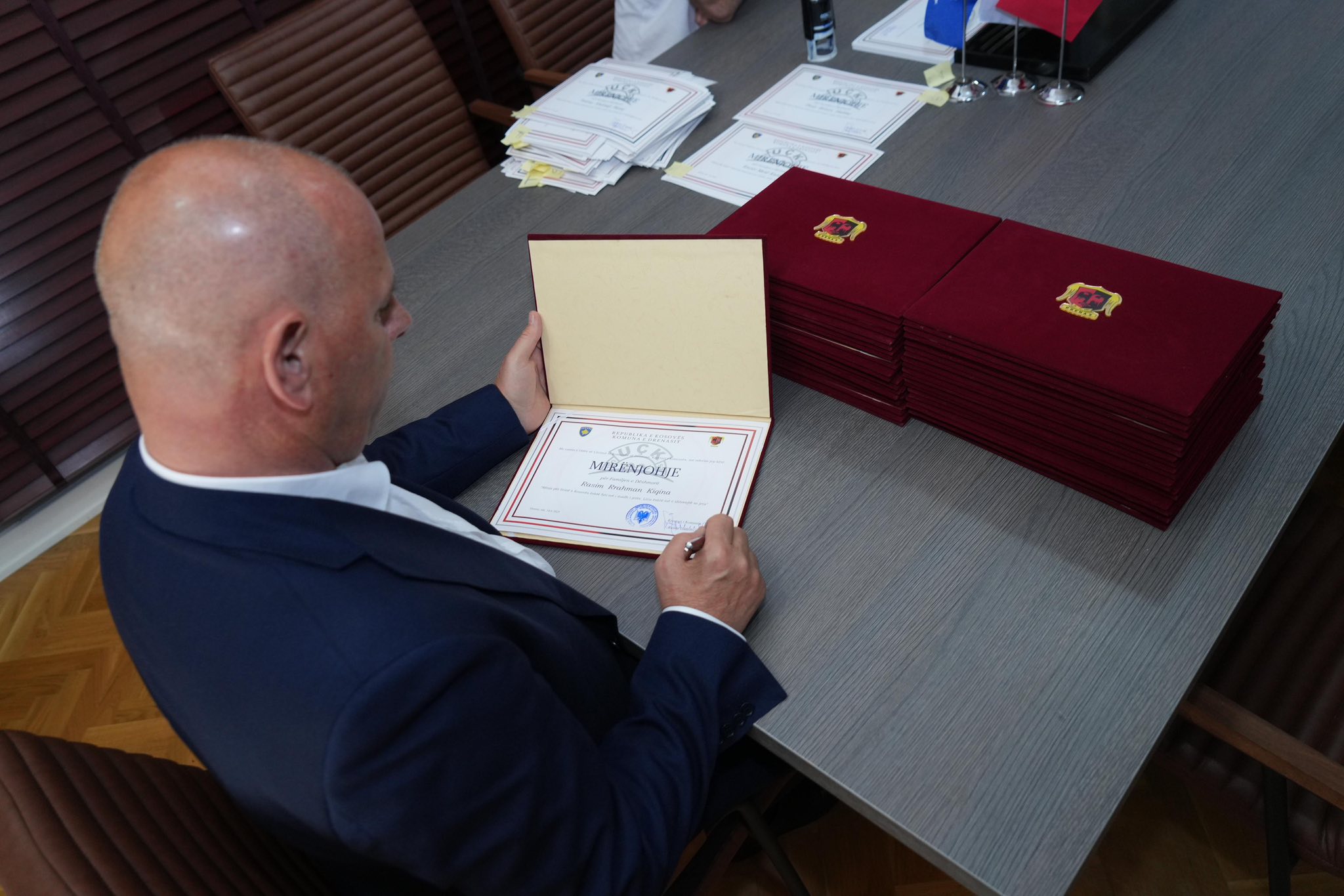 Dita e Çlirimit të Drenasit, Lladrovci përgatit mirënjohje për çdo familje dëshmori Dita e Çlirimit të Drenasit, Lladrovci përgatit mirënjohje për çdo familje dëshmori