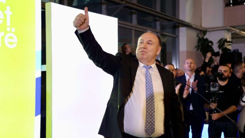 Sokol Bashota kandidat i PDK-së për kryetar të Klinës Sokol Bashota kandidat i PDK-së për kryetar të Klinës